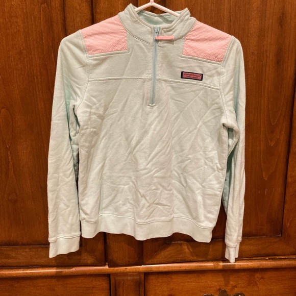 Vineyard Vines Marthas Vineyard Girl’s Seersucker Shoulder Shep Shirt - Picture 3 of 13